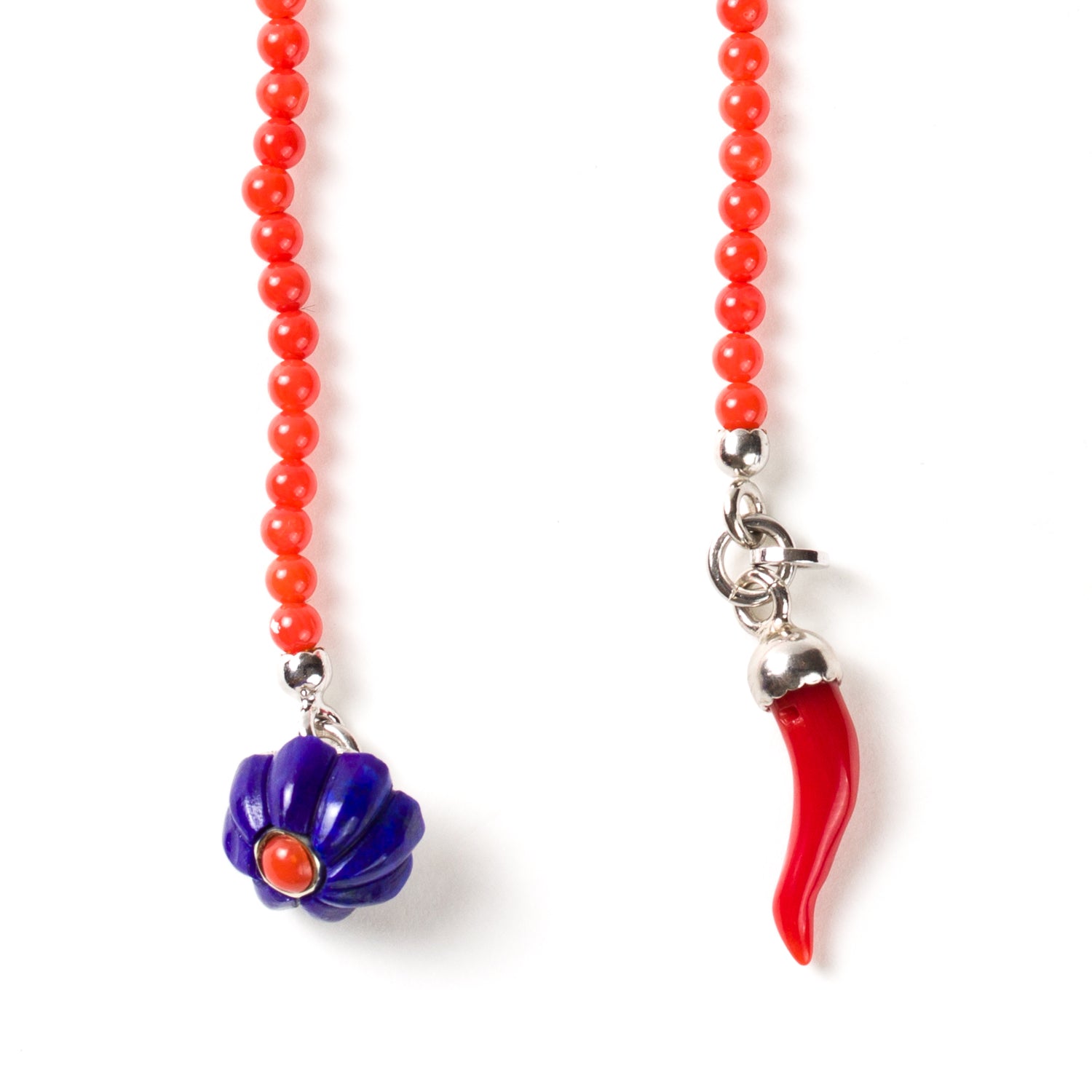 Knopflochkette "Lapislazuli & Corail Flower" aus Lapislazuli, Koralle und Sterling Silber - Handarbeit